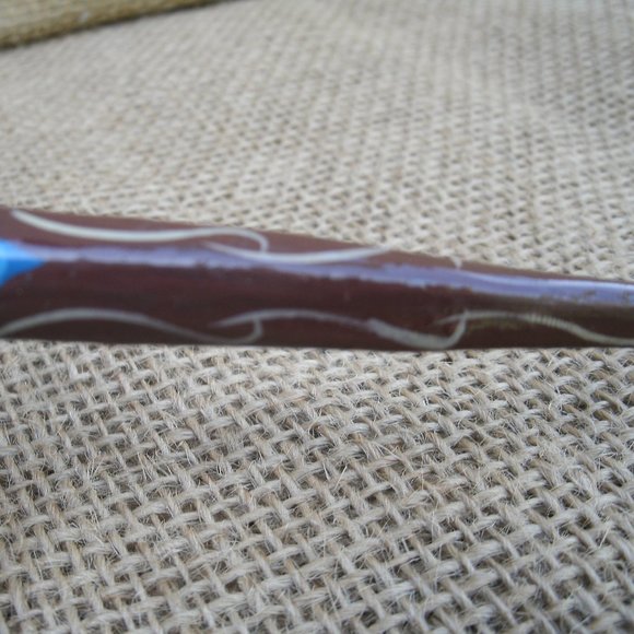 Vintage Handmade Carved Wood Parrot Pin - Picture 15 of 16